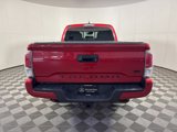 Used 2022 Toyota Tacoma TRD Sport image 4
