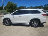 Used 2017 Toyota Highlander XLE image 5