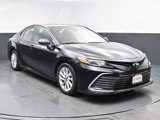Used 2021 Toyota Camry LE image 2