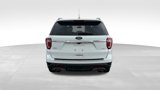 Used 2018 Ford Explorer XLT image 4