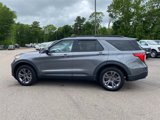 Used 2022 Ford Explorer XLT w/ Equipment Group 202A image 4