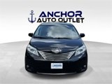 Used 2012 Toyota Sienna XLE image 2