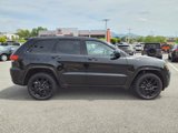 Used 2017 Jeep Grand Cherokee Altitude image 3