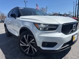 Used 2021 Volvo XC40 T5 R-Design w/ Climate Package image 2