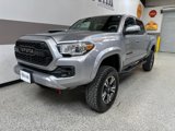 Used 2017 Toyota Tacoma TRD Sport image 3