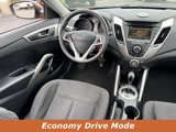 Used 2015 Hyundai Veloster image 4
