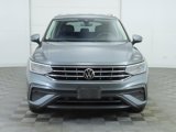 Used 2022 Volkswagen Tiguan SE image 2