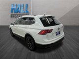 Used 2022 Volkswagen Tiguan SE w/ Panoramic Sunroof Package image 3
