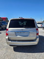 Used 2014 Chrysler Town & Country Touring image 4