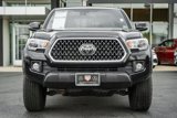Used 2018 Toyota Tacoma TRD Off-Road image 2