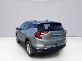 Used 2024 GMC Terrain SLT w/ Infotainment Package II image 3