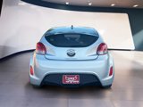 Used 2016 Hyundai Veloster image 4