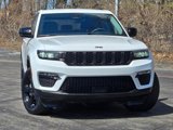 Used 2023 Jeep Grand Cherokee Limited w/ Black Appearance Package image 3