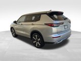New 2025 Mitsubishi Outlander SE image 4