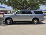 Used 2023 Chevrolet Suburban LT image 2