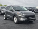 Used 2022 Ford Escape SE w/ Cold Weather Package image 2