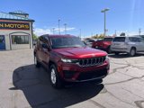 Used 2023 Jeep Grand Cherokee Laredo image 4