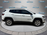 New 2025 Jeep Compass Latitude image 2