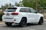 Used 2021 Jeep Grand Cherokee Laredo X image 2