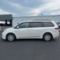 Used 2017 Toyota Sienna XLE w/ XLE Navigation Package image 3