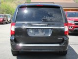 Used 2015 Chrysler Town & Country Limited image 5