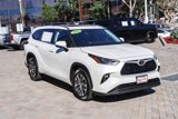 Used 2021 Toyota Highlander XLE image 3