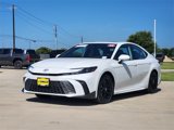 Used 2025 Toyota Camry SE image 3