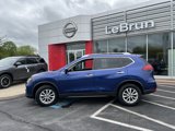 Used 2017 Nissan Rogue SV w/ SV Premium Package image 2