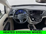 Used 2021 Chrysler Pacifica Touring-L image 3