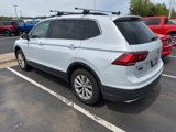 Used 2019 Volkswagen Tiguan SE w/ Panoramic Sunroof Package image 2