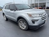 Used 2018 Ford Explorer XLT image 2
