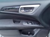 Used 2017 Nissan Pathfinder S image 3