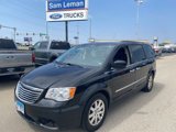 Used 2016 Chrysler Town & Country Touring w/ Driver Convenience Group image 2