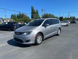 Used 2017 Chrysler Pacifica Touring-L image 4