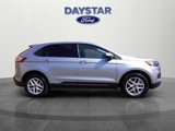 Used 2023 Ford Edge SEL image 2