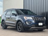Used 2017 Ford Explorer XLT image 4
