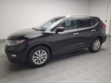 Used 2017 Nissan Rogue SV image 2