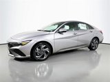 New 2025 Hyundai Elantra SEL image 3