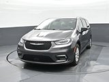 Used 2023 Chrysler Pacifica Touring-L image 5