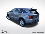 Used 2021 Kia Sorento LX image 3