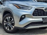 Used 2023 Toyota Highlander XLE image 3