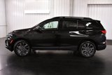 Used 2022 Chevrolet Equinox RS w/ LPO, Floor Liner Package image 4