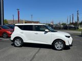 Used 2023 Kia Soul LX image 2