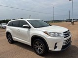 Used 2017 Toyota Highlander LE image 5