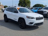 Certified 2023 Jeep Cherokee Altitude Lux image 3