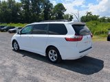 Used 2018 Toyota Sienna LE image 5
