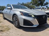Used 2023 Nissan Altima 2.5 SV image 2