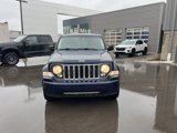 Used 2012 Jeep Liberty Limited Jet w/ Comfort/Convenience Group image 2