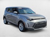 Used 2023 Kia Soul LX w/ LX Technology Package image 3