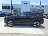 Used 2022 Nissan Rogue SV image 2